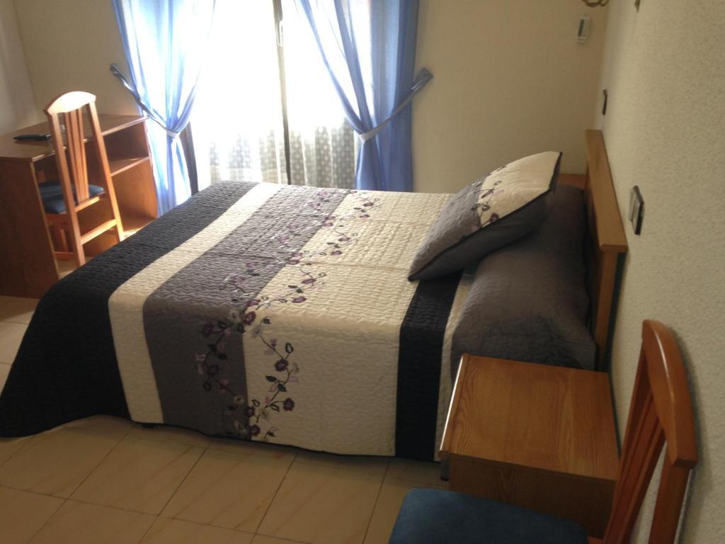 Hostal Fernandez Мадрид Экстерьер фото